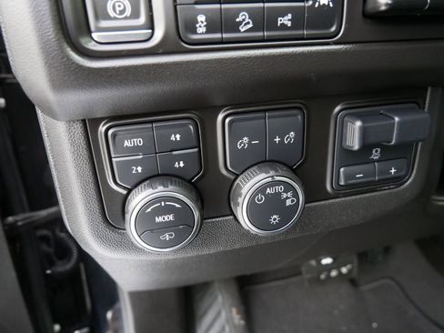 Used 2023 Chevrolet Tahoe High Country w/ Advanced Technology Package image 16