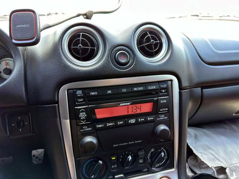 Used 2002 MAZDA MX-5 Miata SE image 18