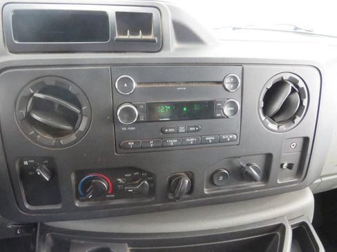 Used 2013 Ford E-150 and Econoline 150 w/ PWR Group image 19