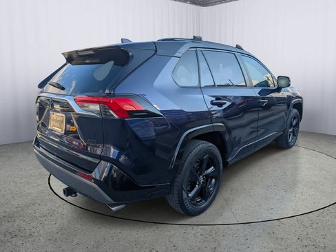 Used 2019 Toyota RAV4 XSE image 3