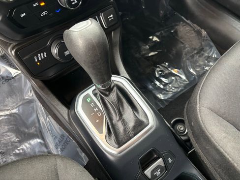 Used 2020 Jeep Renegade Sport AWD/4WD image 18