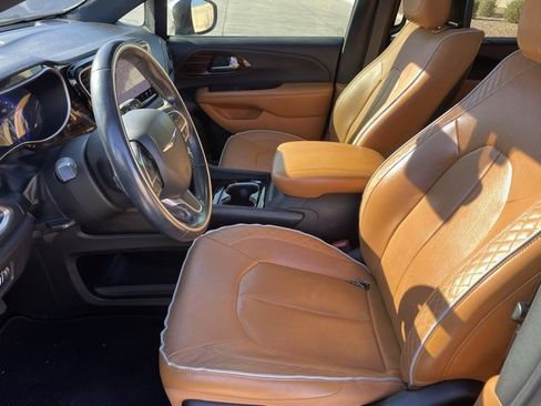 Certified 2021 Chrysler Pacifica Pinnacle image 12