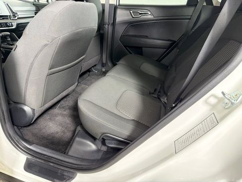 Used 2024 Kia Sportage LX image 20