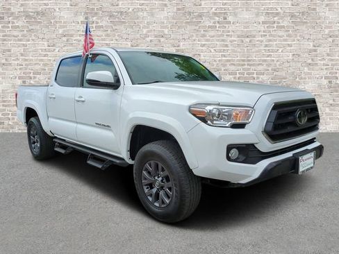 Used 2023 Toyota Tacoma SR5 w/ Technology Package AWD/4WD image 1