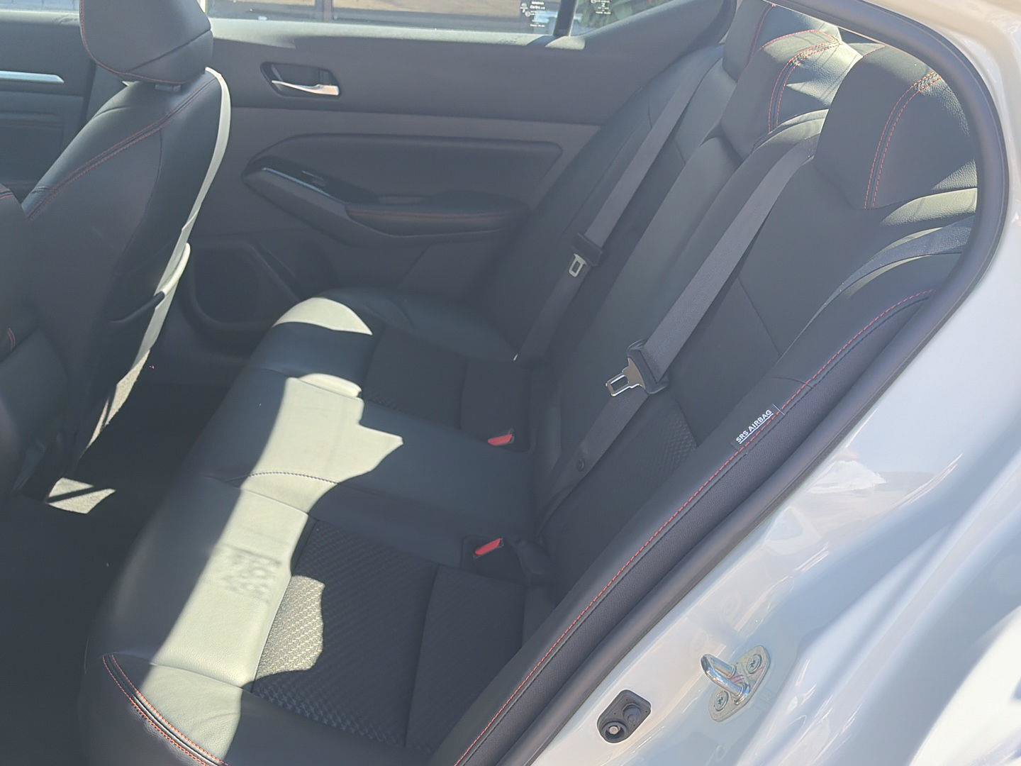 Used 2023 Nissan Altima 2.5 SR FWD image 15