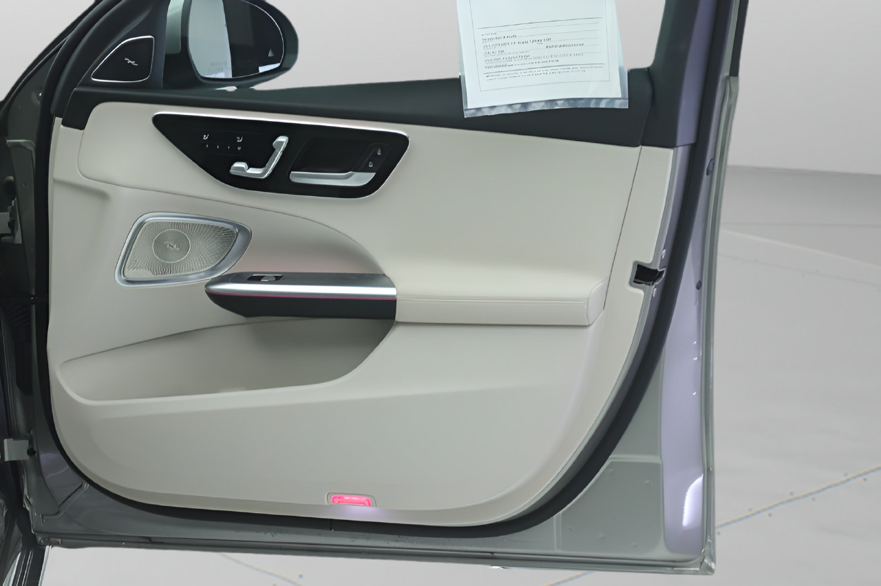 Certified 2023 Mercedes-Benz C 300 Sedan image 21