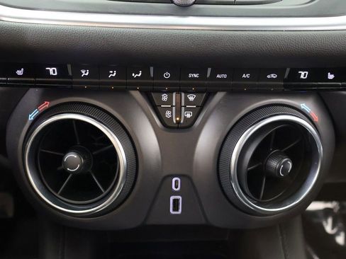 Used 2021 Chevrolet Blazer LT FWD image 49