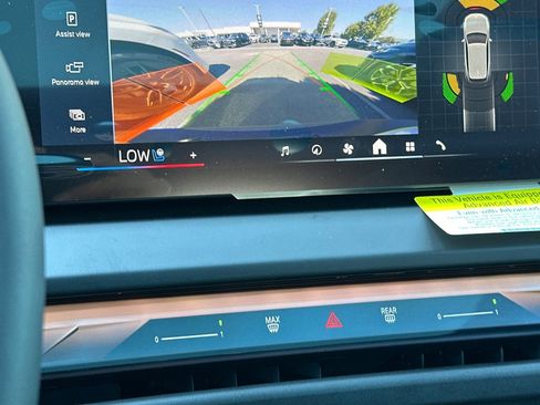 Used 2025 BMW X3 xDrive30i w/ Convenience Package image 24