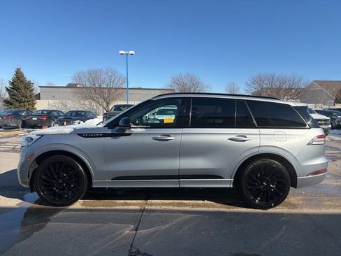 Used 2023 Lincoln Aviator Reserve w/ Equipment Group 201A image 8