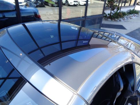 Used 2018 Mercedes-Benz SLC 43 AMG image 8