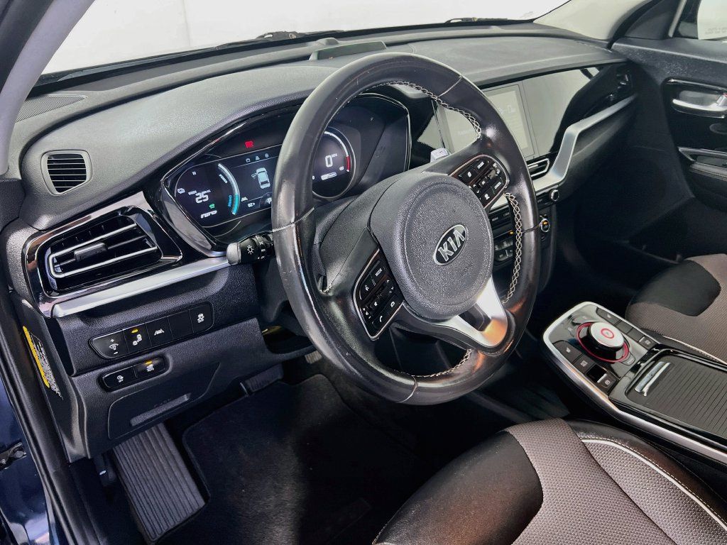 Used 2020 Kia Niro EX FWD image 10