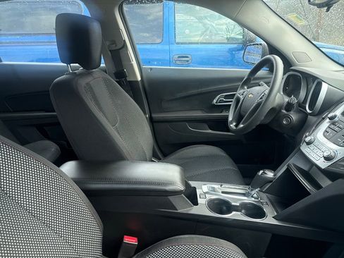 Used 2017 Chevrolet Equinox L image 8