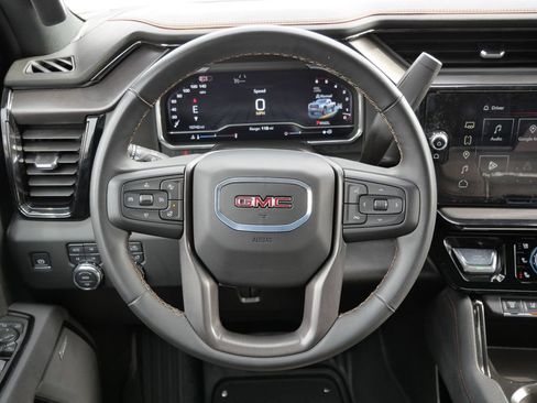 Used 2025 GMC Sierra 2500 AT4 image 32