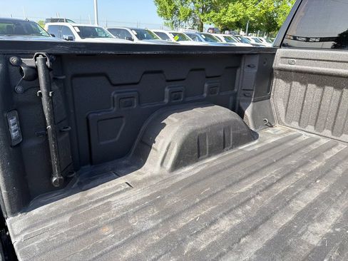 Used 2021 GMC Sierra 1500 SLT AWD/4WD image 11