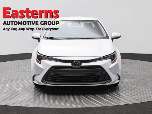Used 2024 Toyota Corolla LE FWD image 2
