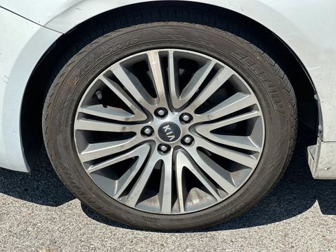Used 2016 Kia Cadenza FWD image 25
