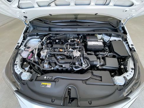 Certified 2025 Toyota Corolla SE image 25