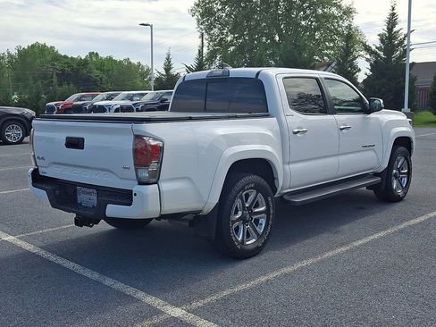 Used 2017 Toyota Tacoma Limited w/ Tow Package AWD/4WD image 4