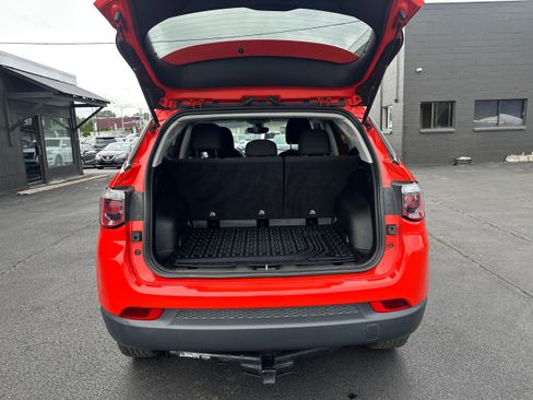 Used 2018 Jeep Compass Sport AWD/4WD image 11