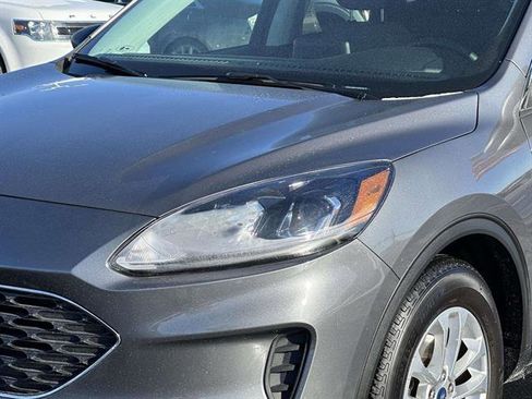 Used 2022 Ford Escape SE image 7