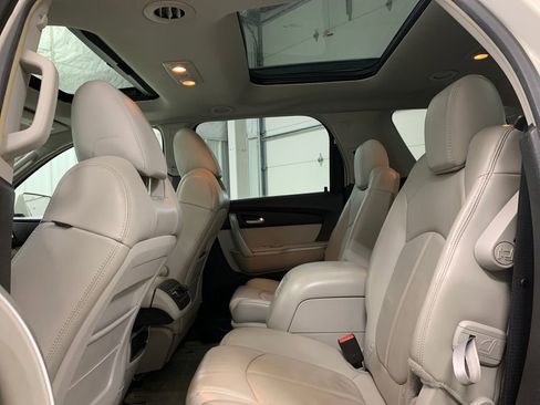 Used 2009 GMC Acadia SLT w/ Visibility Package image 20