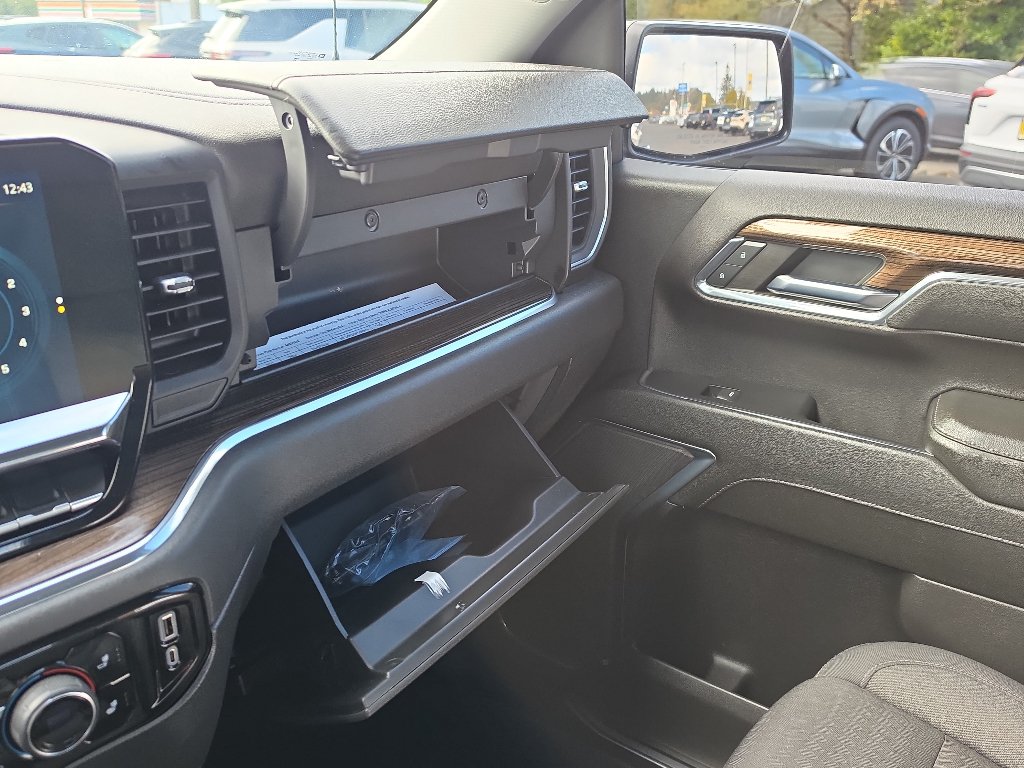 Used 2023 Chevrolet Silverado 1500 RST w/ Z71 Off-Road Package AWD/4WD image 29