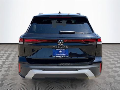 New 2025 Volkswagen Tiguan S image 6