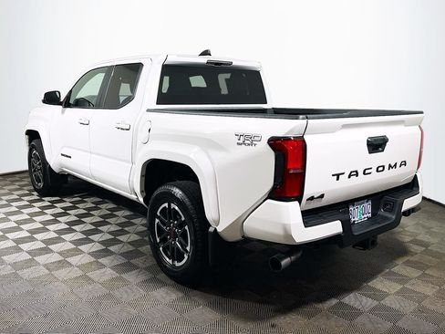 Certified 2025 Toyota Tacoma TRD Sport AWD/4WD image 5