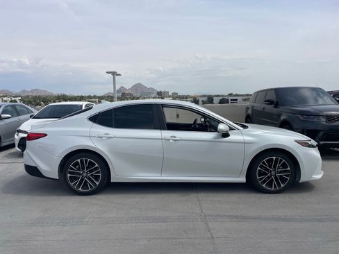 Used 2025 Toyota Camry XLE image 2