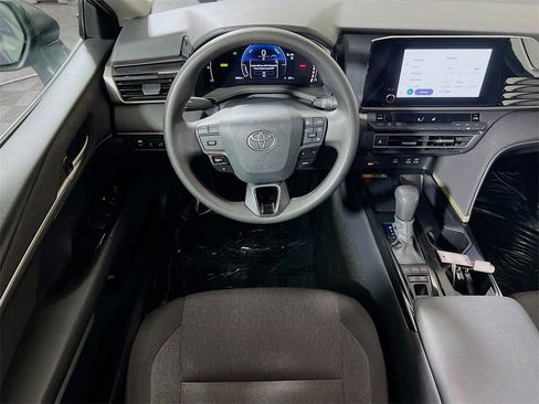 Certified 2025 Toyota Camry LE image 20