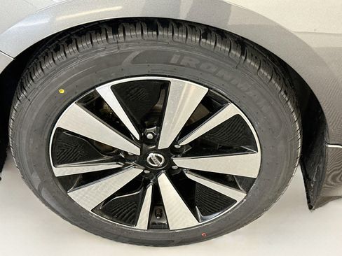 Used 2022 Nissan Altima 2.5 SV w/ SV Premium Package FWD image 35