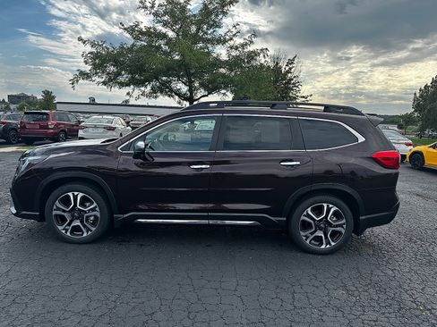 Certified 2023 Subaru Ascent Touring AWD/4WD image 6