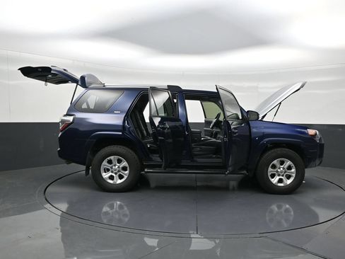 Used 2024 Toyota 4Runner SR5 AWD/4WD image 22