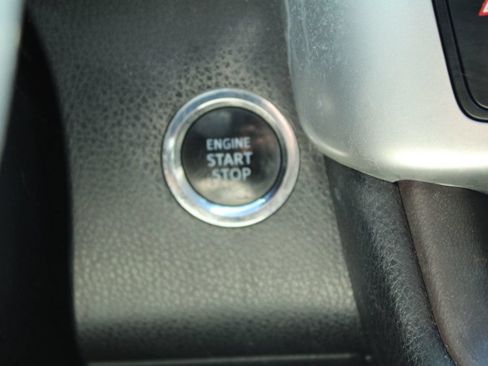 Used 2017 Toyota Highlander XLE FWD image 22