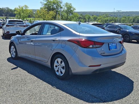 Used 2016 Hyundai Elantra SE FWD image 5