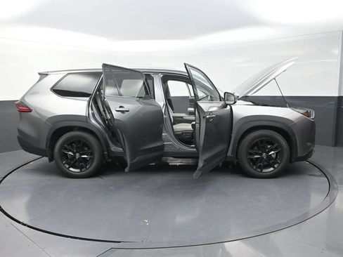 Used 2026 Toyota Grand Highlander AWD image 47