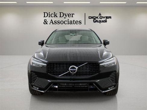 New 2025 Volvo XC60 B5 Ultra w/ Protection Package Premier image 9