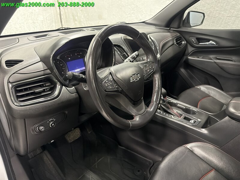 Used 2022 Chevrolet Equinox RS w/ RS Leather Package AWD/4WD image 3