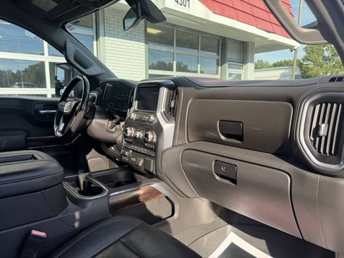 Used 2022 GMC Sierra 1500 SLT w/ SLT Premium Package RWD image 37