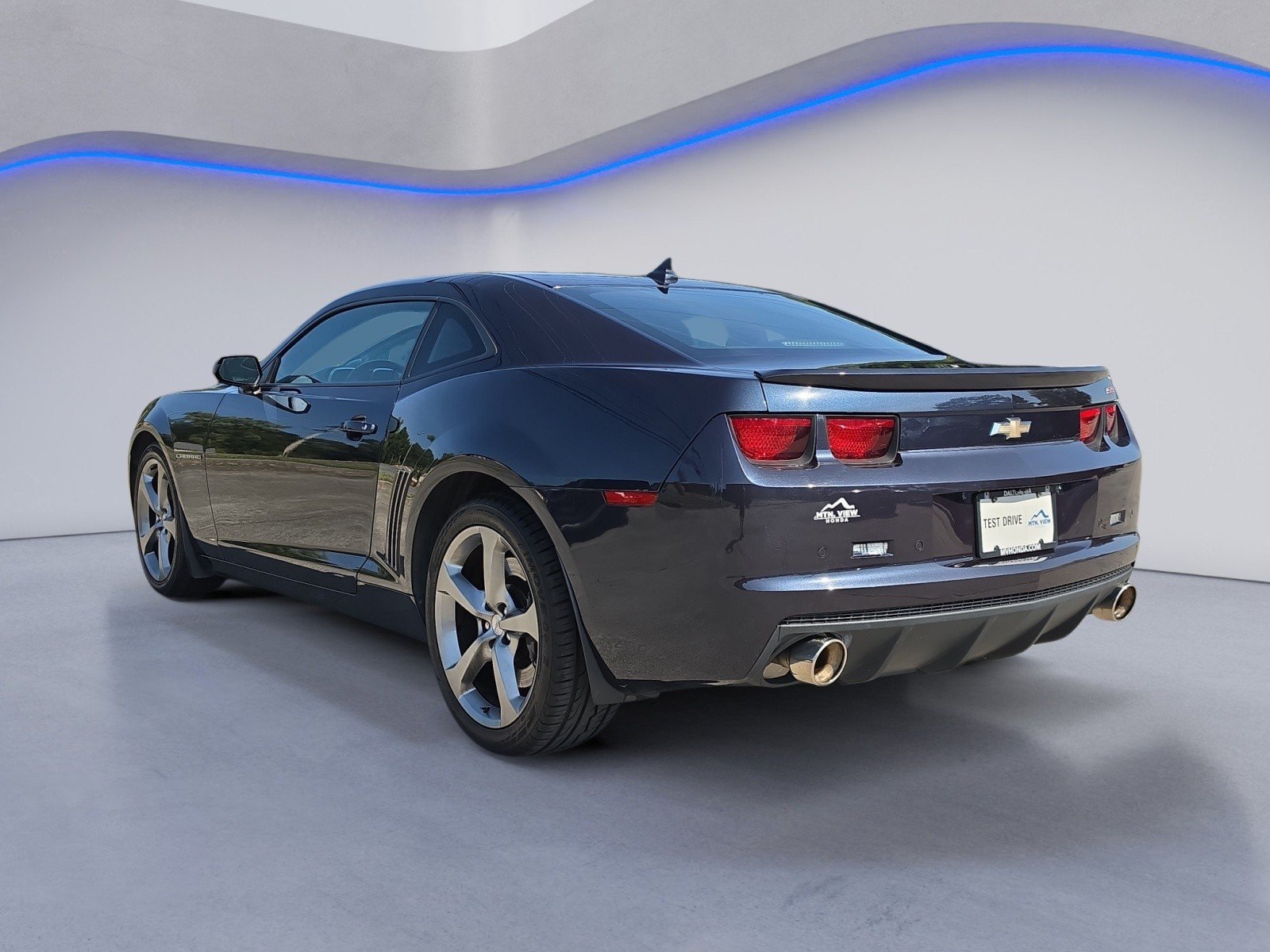 Used 2013 Chevrolet Camaro SS w/ RS Package RWD image 3