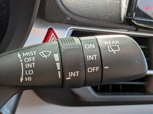 Used 2021 Toyota Sienna XLE image 10