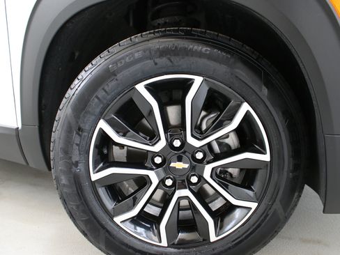 Certified 2023 Chevrolet TrailBlazer ACTIV FWD image 36