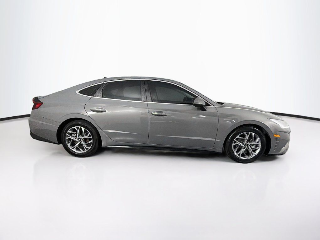 Used 2022 Hyundai Sonata SEL w/ Convenience Package FWD image 11
