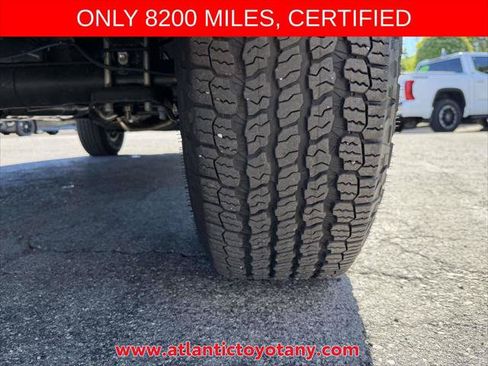 Certified 2023 Toyota Tacoma TRD Off-Road AWD/4WD image 17
