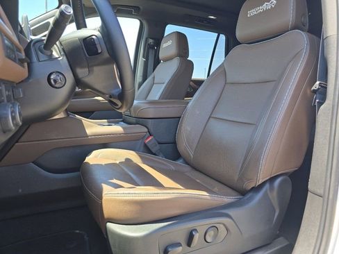 Used 2024 Chevrolet Tahoe High Country AWD/4WD image 26