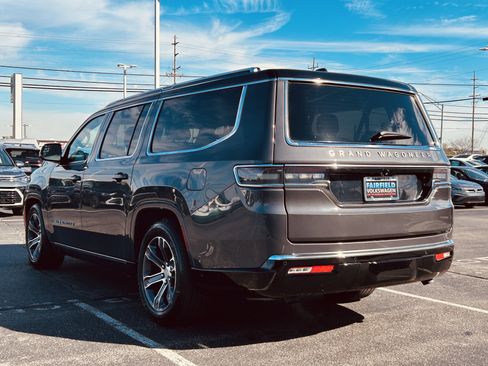 Used 2024 Jeep Grand Wagoneer L 4WD image 5