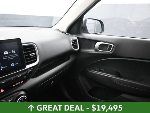Used 2025 Hyundai Venue SEL FWD image 35