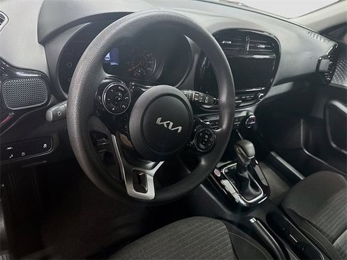 Used 2022 Kia Soul S image 16