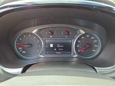 Used 2022 Chevrolet Traverse RS image 21