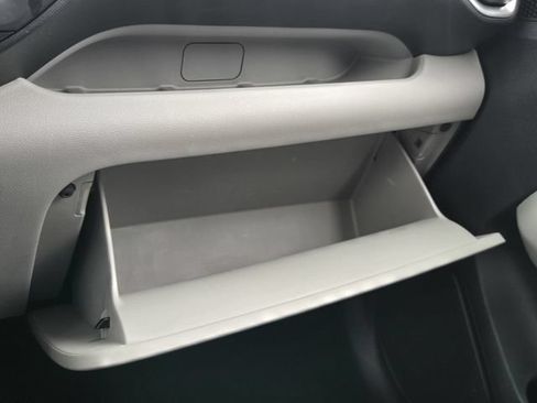 Used 2023 Hyundai Venue SEL FWD image 19